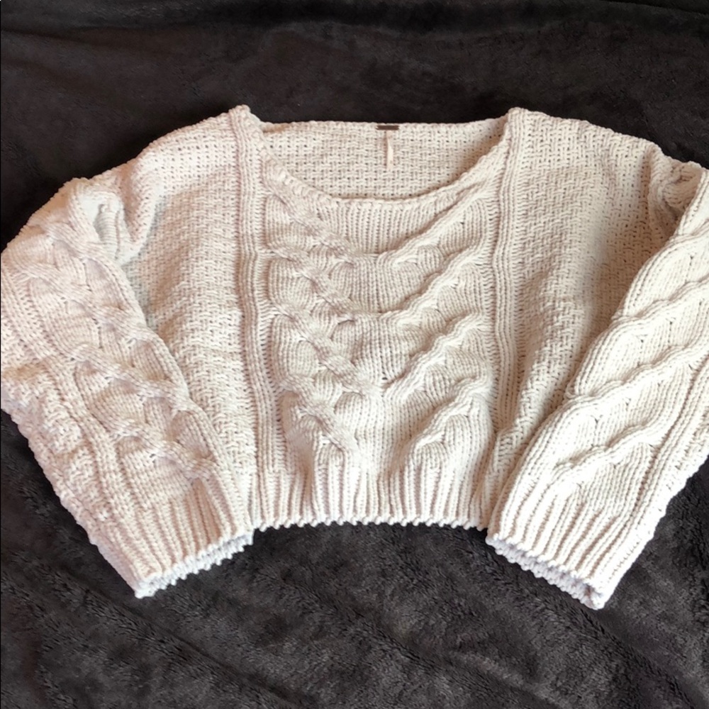 Free People cropped sweater small